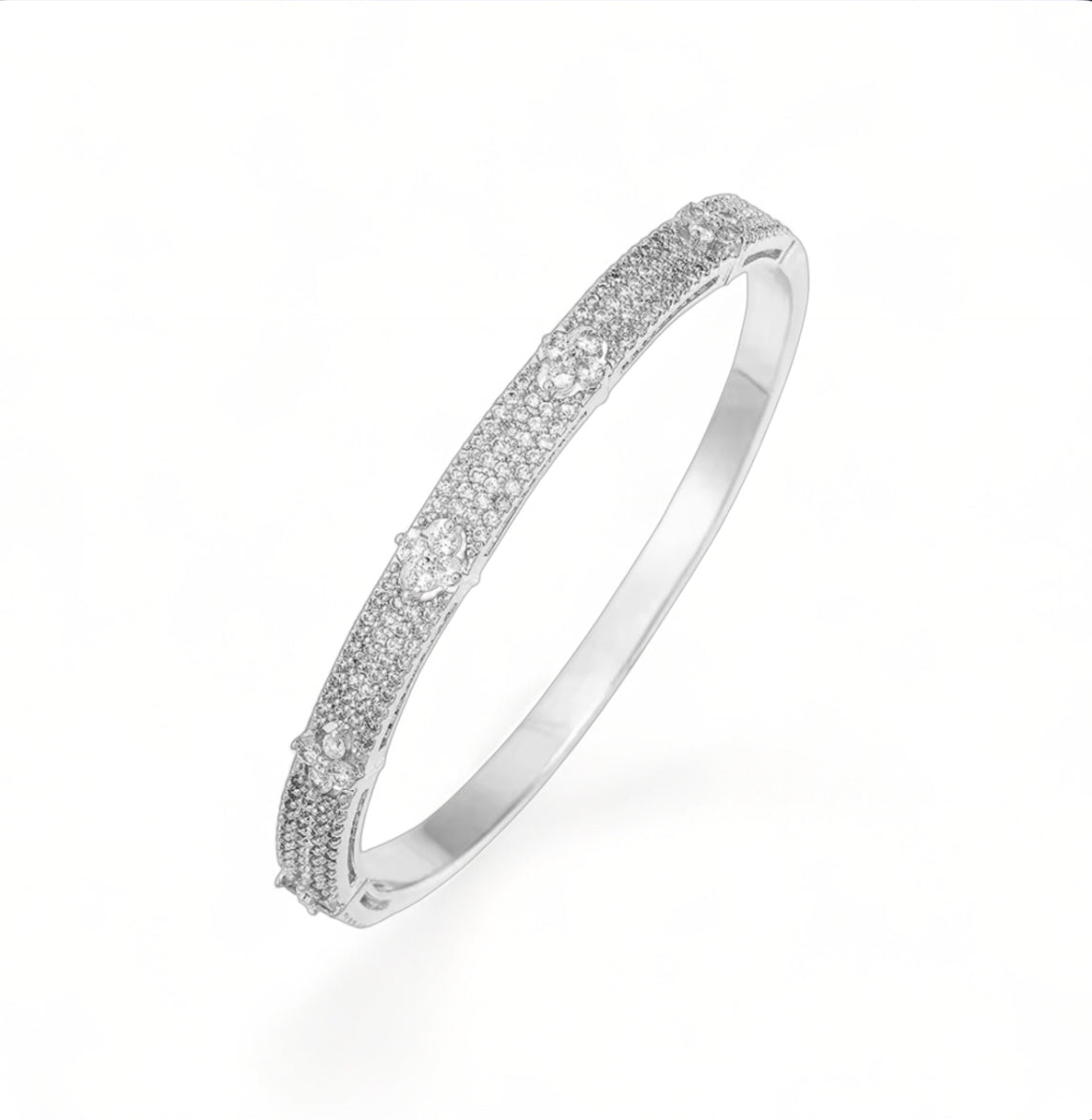 Majesty Jewelry Wanda Armreif 18K Vergoldet 6 cm