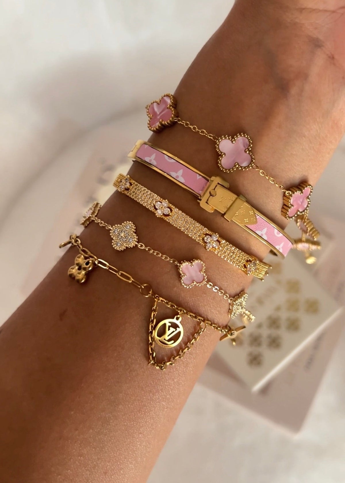 Majesty Jewelry Wanda Armreif 18K Vergoldet 6 cm