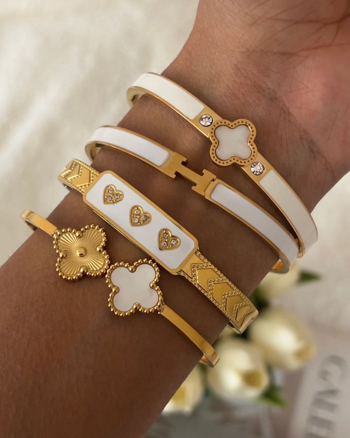 Majesty Jewelry Twin Clover Armreif 18K Vergoldet Gold