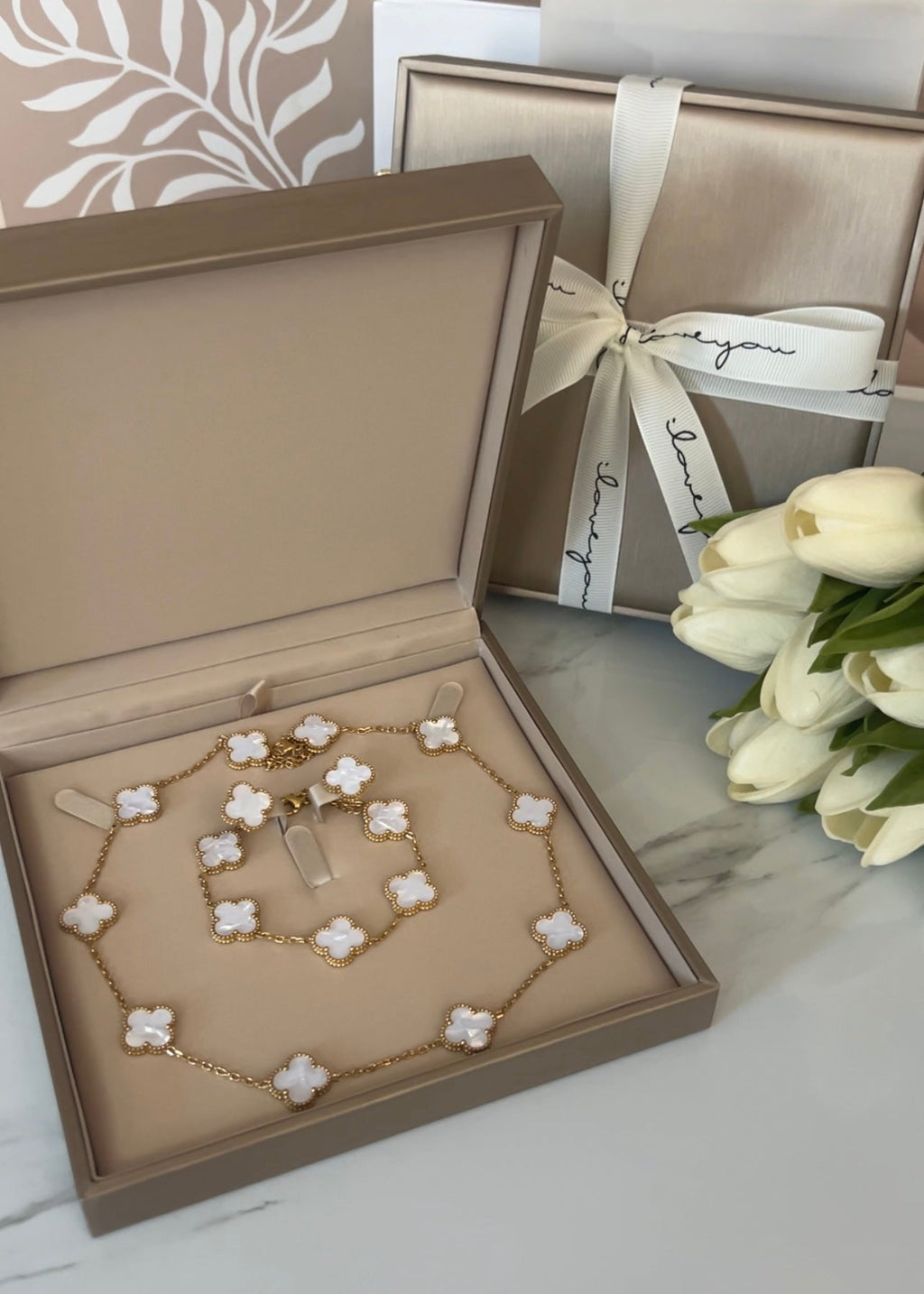 Majesty Jewelry Set 10 Motif White 18K Vergoldet Gold